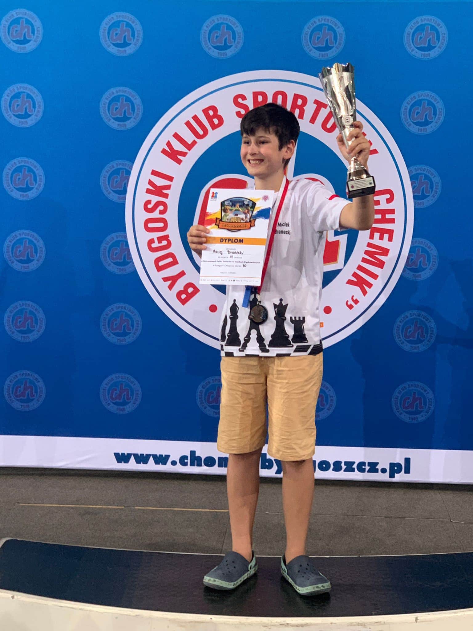 Maciej Branecki z UKS Kopernik Olsztyn podwójnym medalistą Mistrzostw Polski juniorów w szachach
