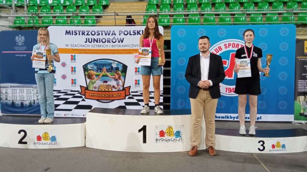 Anna Kawa z Olsztyna brązową medalistką Mistrzostw Polski Juniorów w szachach błyskawicznych
