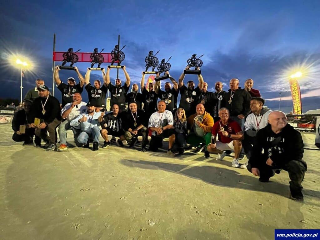 Policjant z Olsztyna wicemistrzem Pucharu Polski Strongman!