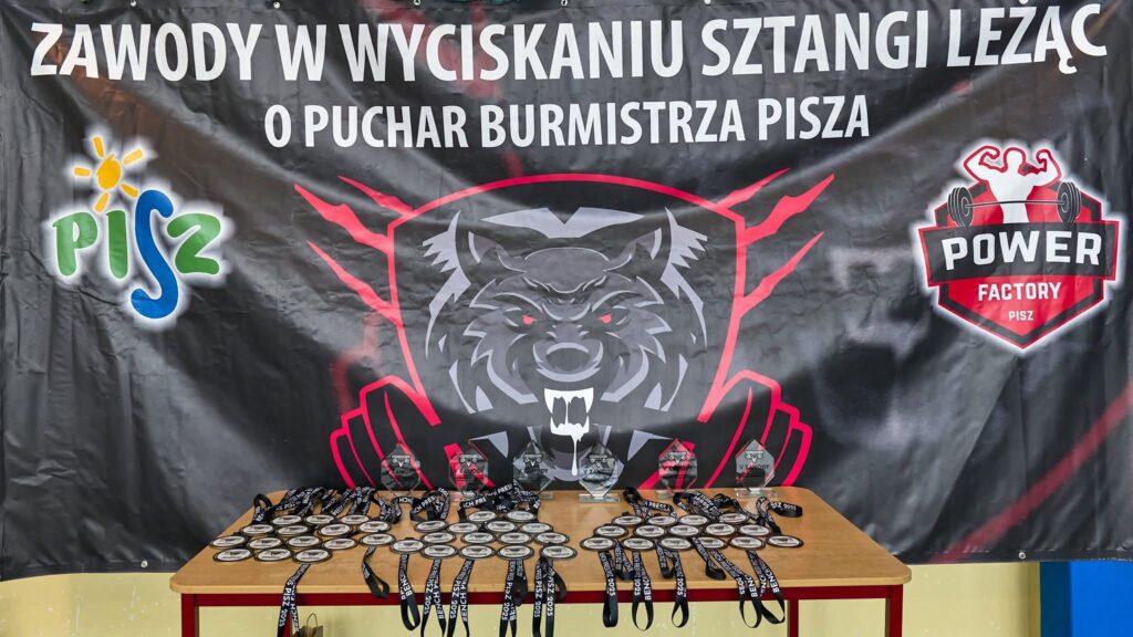 Policjant z Mazur na podium mistrzostw w wyciskaniu sztangi