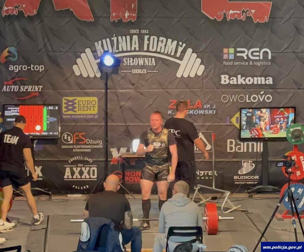 Policjant z Olsztyna na podium Pucharu Europy w martwym ciągu