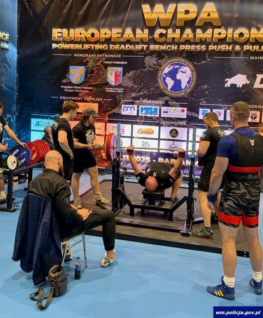 Rozbił bank na Mistrzostwach Europy! Policjant z Mazur zgarnia trzy złota